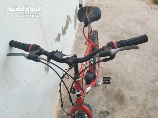 دراجة هوائية مستعملة في حالة جيدة