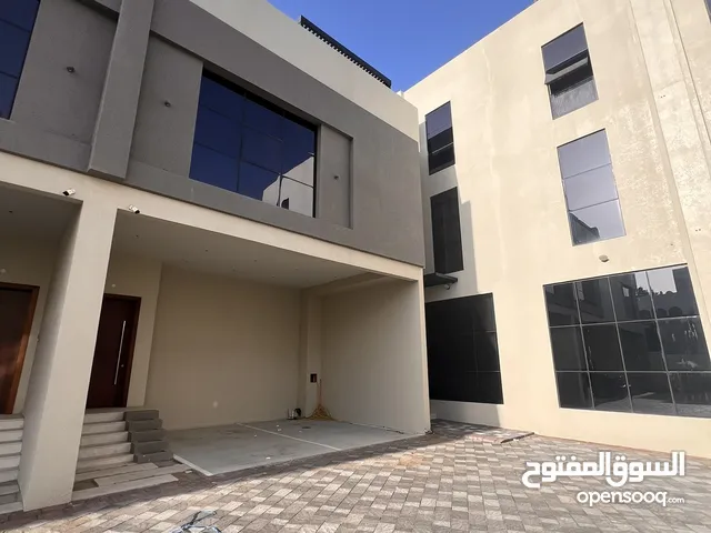 Modern Villa in Madinat Sultan Qaboos
