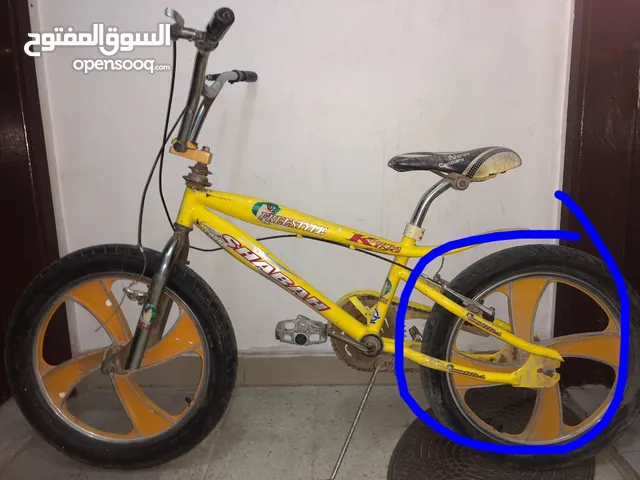 سيكل مستعمل ( التاير الي ورا مفشوش!!!)  حديد السيكل متين وقوي  used bicycle (the back tier is flat!)