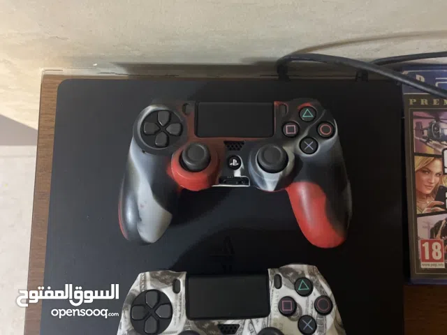 بلاستيشن 4 سلم للبيع شبه جديده قابل لتفاوض