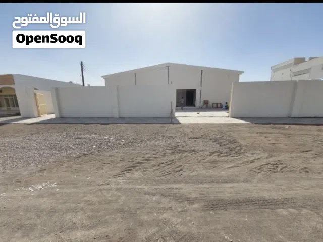 للاستثمار او للايجار او للبيع مبنى معرض تجاري ممكن عمل مركز صيانة/ عناية بالسيارات او اي نشاط تجاري