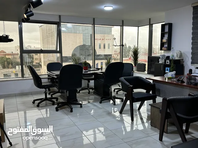 مكتب مساحة 150 متر مميز طابق اول للاجار