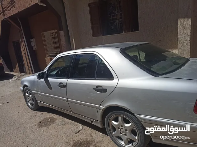 Mercedes Benz C-Class 2000 in Tripoli