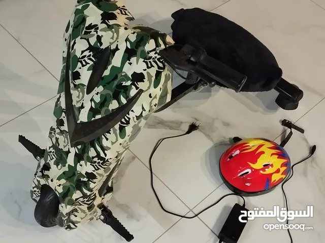سكوتر درفت شبه جديد بسعر ممتاز (90) دينار ، يتضمن خوذة والشاحن