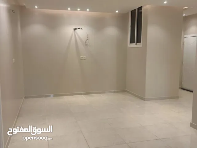 195 m2 4 Bedrooms Apartments for Rent in Al Madinah Shadhah