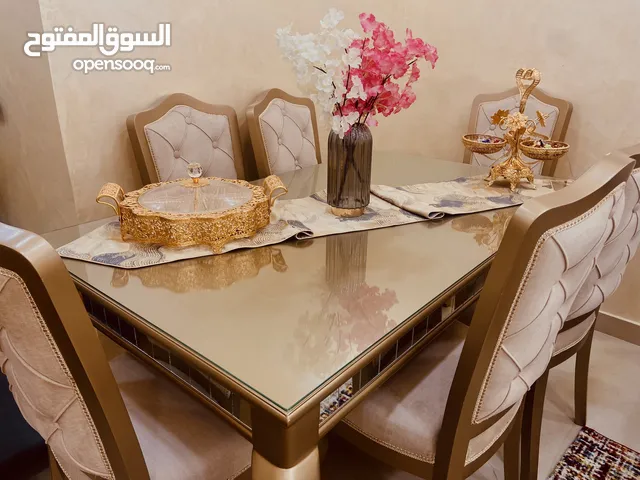 طقم كنب صالة الضيوف جديد بحالة ممتازة
