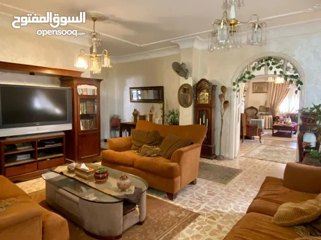 276m2 3 Bedrooms Townhouse for Sale in Amman Abdoun