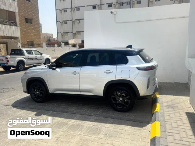 2025, تويوتا, اوربان كروزر, GLX