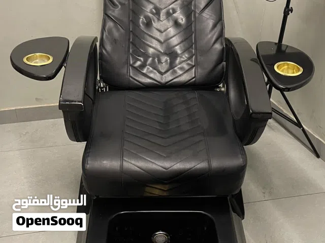 كرسي مساج وحوض للبدكير ولمنكير