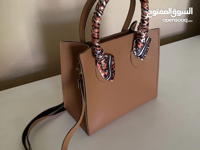 Elegant brown women's bag