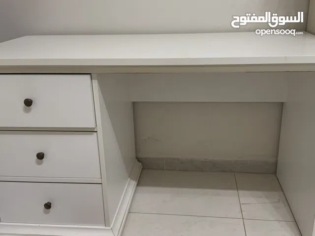 Home center white study desk  مكتب دراسة من هوم سنتر