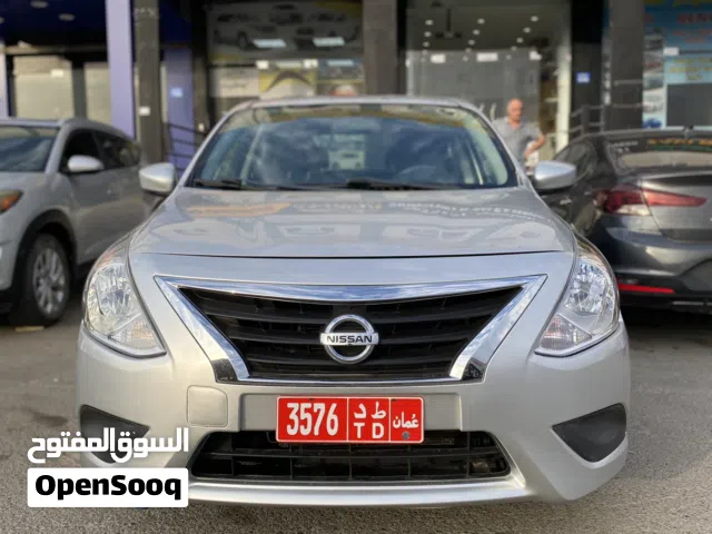 Sedan Nissan in Muscat