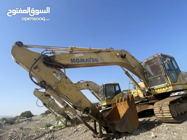 2006 Tracked Excavator Construction Equipments in Al Sharqiya