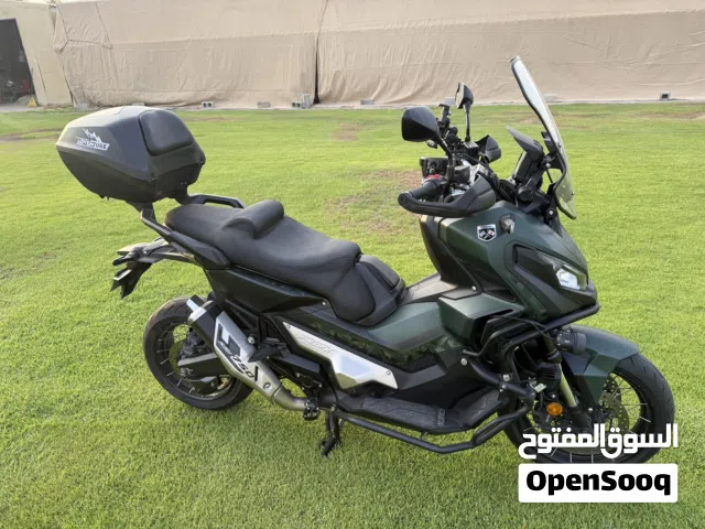 هوندا X ADV 750.