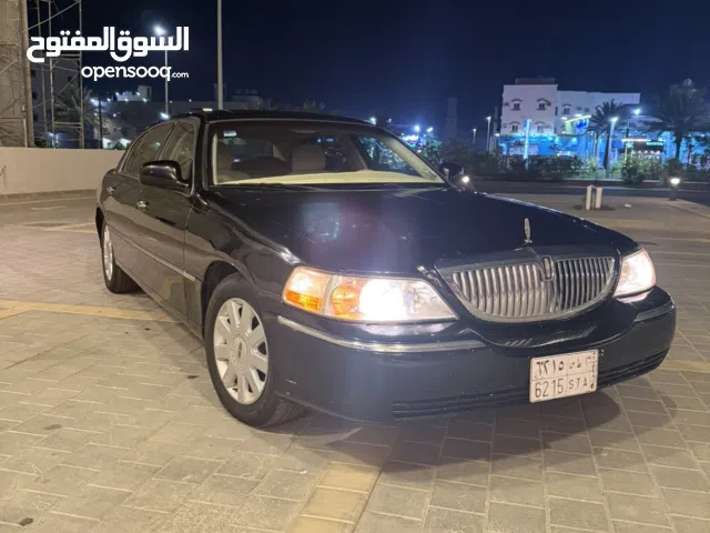 Used Lincoln Town Car in Tabuk