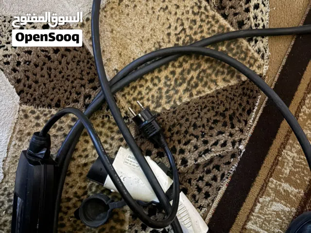 شاحن سيارة كهربائية