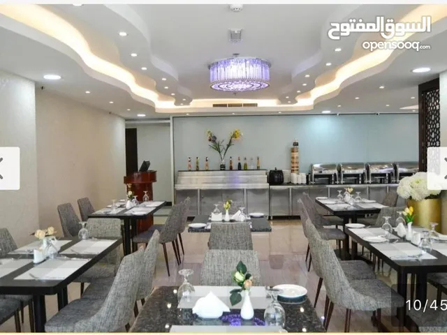 فندق للبيع بالشارقه