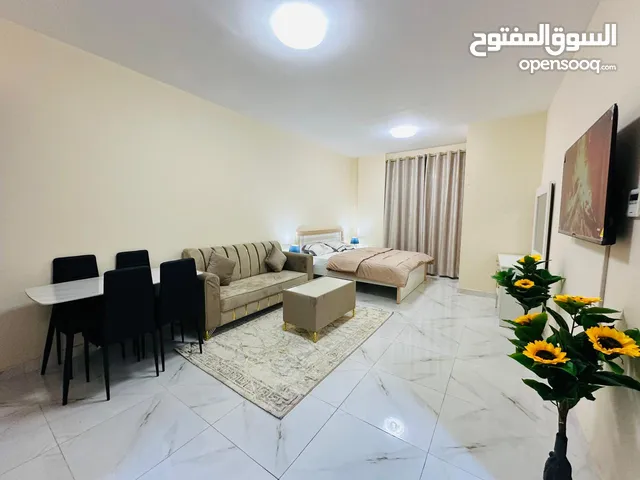 G1 متاح استديو واسع VIP على كورنيش عجمان للايجار الشهري شامل الفواتير والانترنت