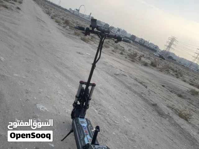 للبيع سكوتر الوحش 4000 واط يمشي 88 سرعه حقيقيه الرجاء يمنع تواصل الاطفال + لحد يجي يكسر سعره الرجاء