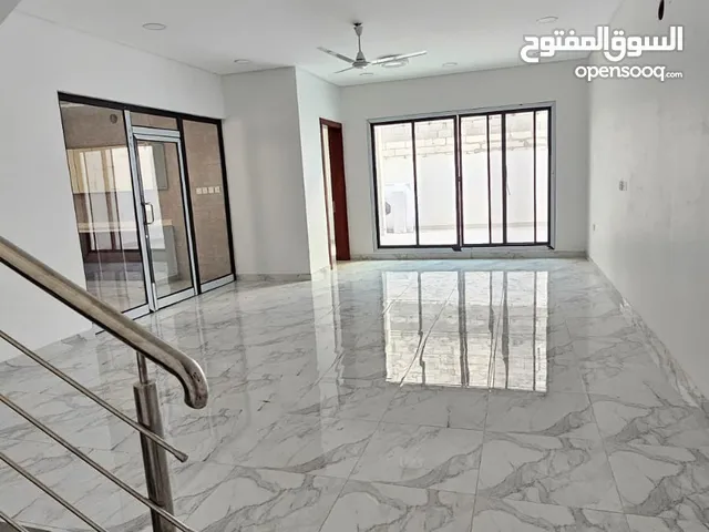 250 m2 4 Bedrooms Townhouse for Sale in Muharraq Hidd