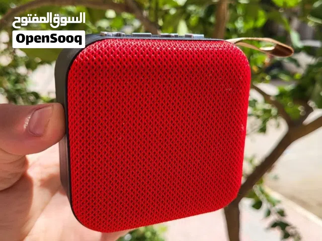 صغير الحجم، خارق الأداء! مكبر الصوت المحمول الذي يرافقك في كل مكان