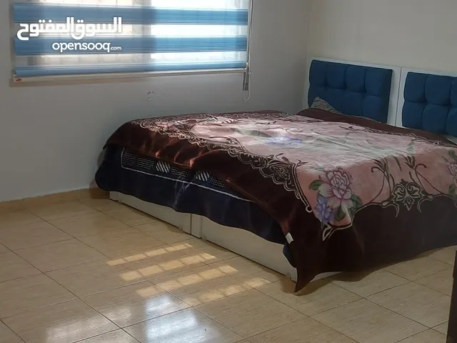 203m2 5 Bedrooms Apartments for Sale in Amman Jabal Al Zohor