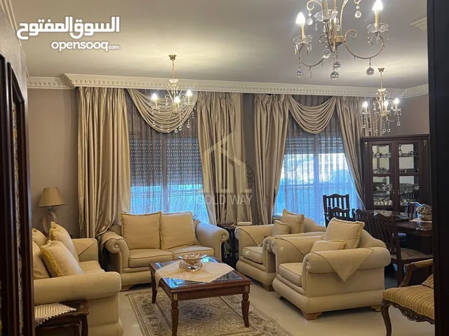 شقة بالقرب من معرض عمان  مميزة للبيع طابق أول 175م في أجمل مناطق الظهير/ ref 4034