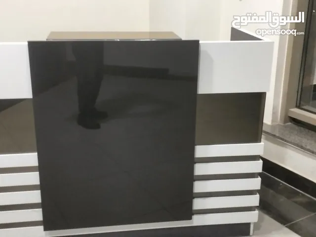 مكتب للبيع