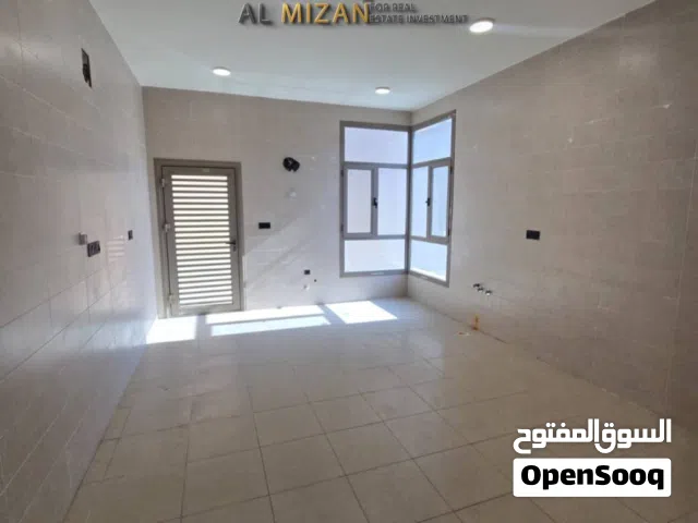 300 m2 4 Bedrooms Townhouse for Rent in Basra Shatt Al-Arab