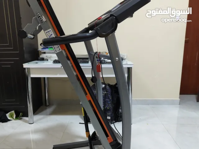 SKYLAND Treadmill EM 1222 used 1 year