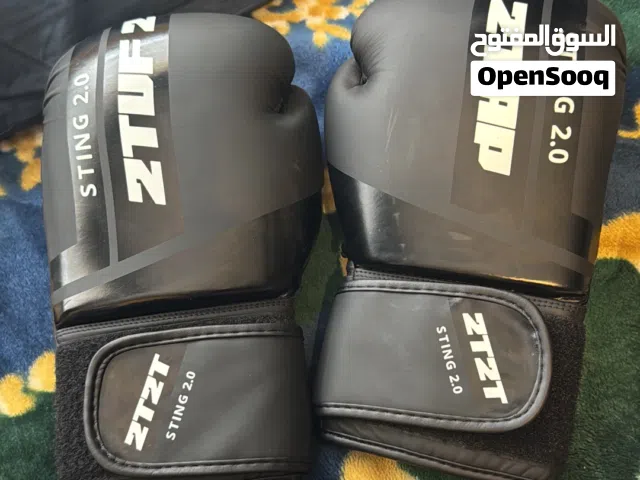 للبيع قفازات ملاكمة Sting 2.0 أصلية بجودة عالية، مقاس 14