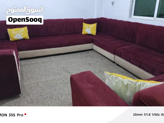 14 مقاعد بحالة ممتازة جدا