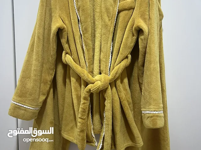 ملابس بحاله ممتازه