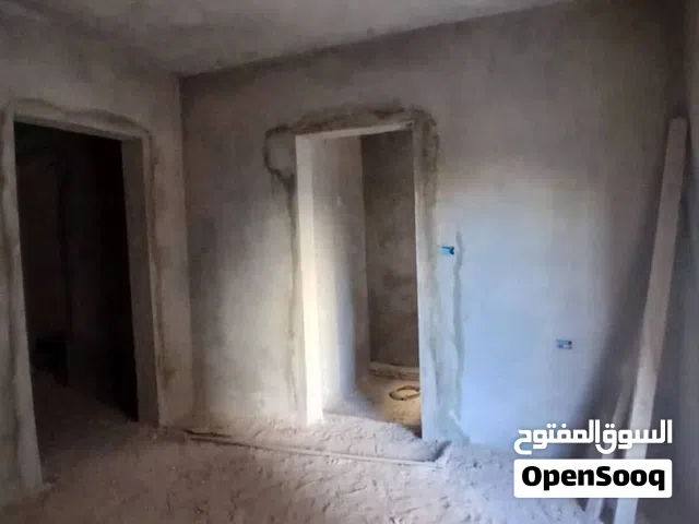 شقة كزيوني للبيع نص تشطيب طرابلس الفرناج طريق الشوك