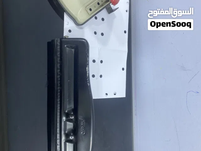 آلتين تخريم ورق و مكبس مع مستلزماتة