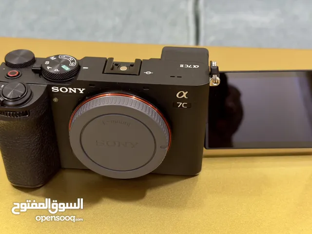 كاميرا سوني للصور والفيديو شبة جديدة a7CM2 33.1 ميجا بكسل بكامل ملحقاتها من عدسة ( فل فريم ) أطار