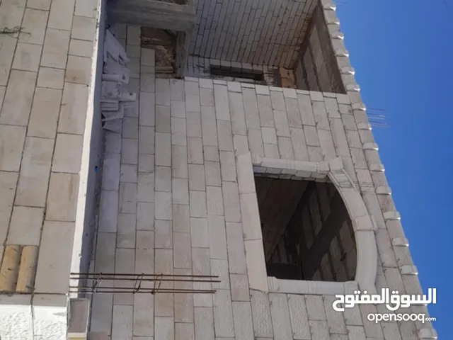 155 m2 5 Bedrooms Townhouse for Sale in Zarqa Graiba