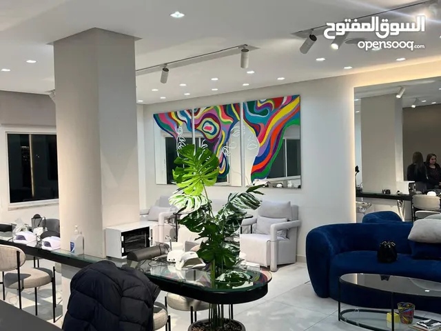 فرصة استثمارية ذهبية في عبدون, صالون اضافر و سبا في افخم منطقة في عبدون