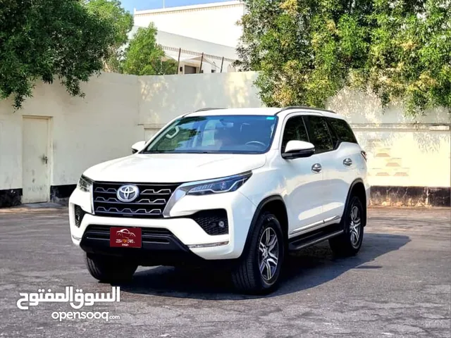 TOOYTA FORTUNER 4X4 FULL OPTION AGECNY SERVICE SINGLE OWNER