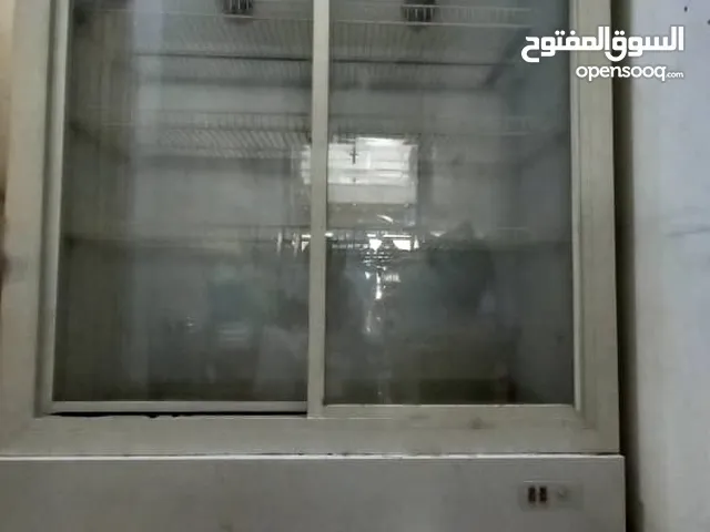 ثلاجه محل كاكولا مستخدم نظيف