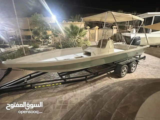 لاصحاب التميز قارب هاي بوت 26 قدم محدث بسعر مغري