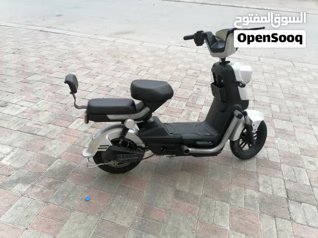 دراجه كهربائيه للبيع نظيفه مستخدمه شهرين شبه جديدة