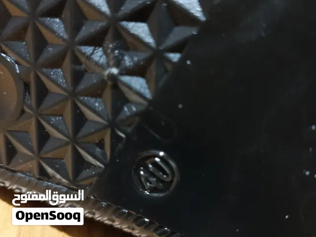شوز من شي أن جديد غير مستعمل طلع اكبر من مقاسي بدي ابيعو