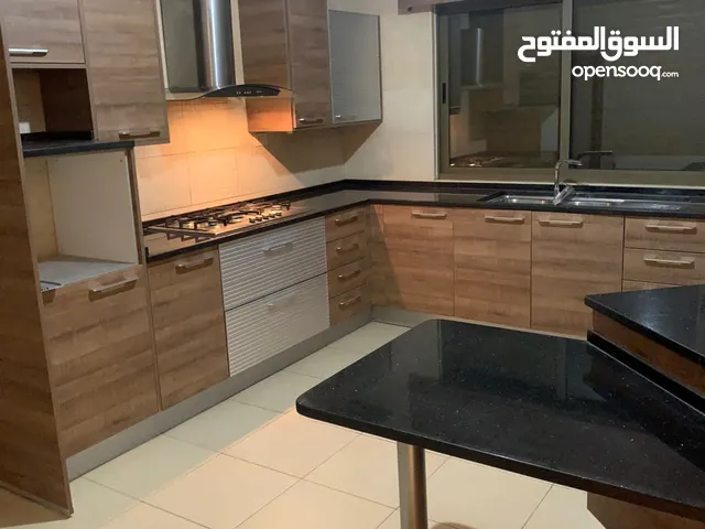 190 m2 3 Bedrooms Apartments for Rent in Amman Al Rawnaq