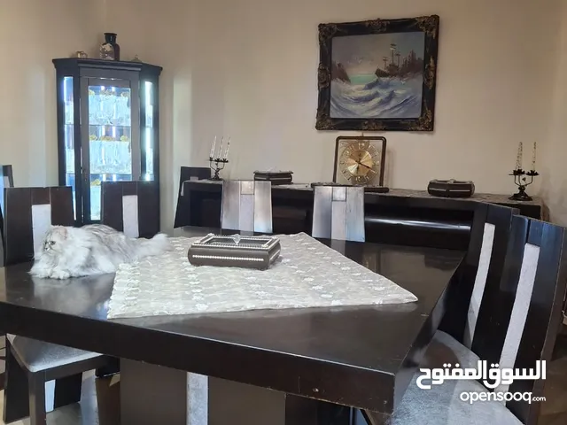 غرفة سفره نضيفه للبيع