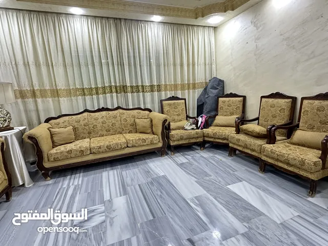 طقم كنب 14 مقعد للبيع بسعر 100 قابل للتفاوض بسعر بسيط