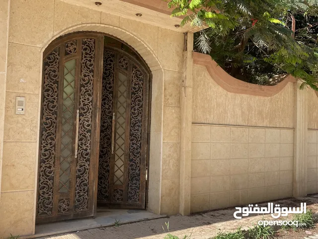 300m2 5 Bedrooms Villa for Rent in Benghazi Tabalino