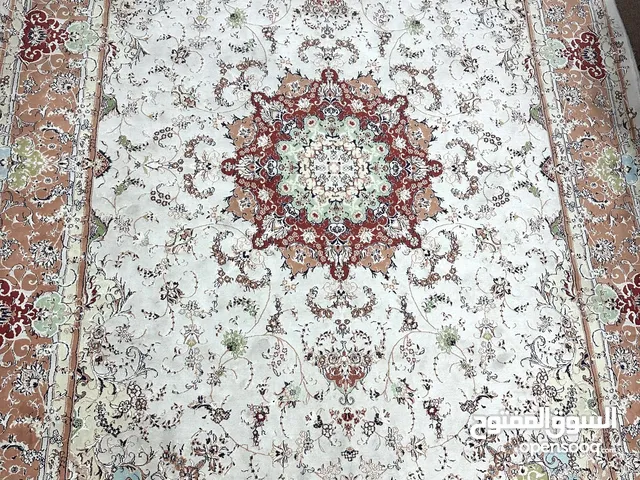 سجاد إيراني ابيض 11-8 قدم )مغسول و نظيف .