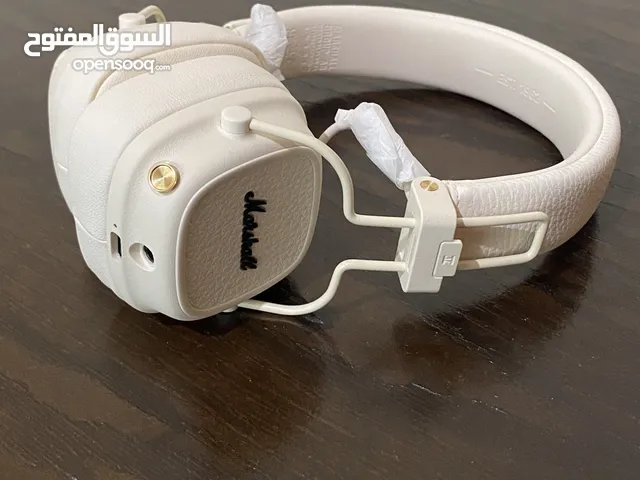 Marshall Major V Wireless on-ear headphones with 100+ hours of playtime.