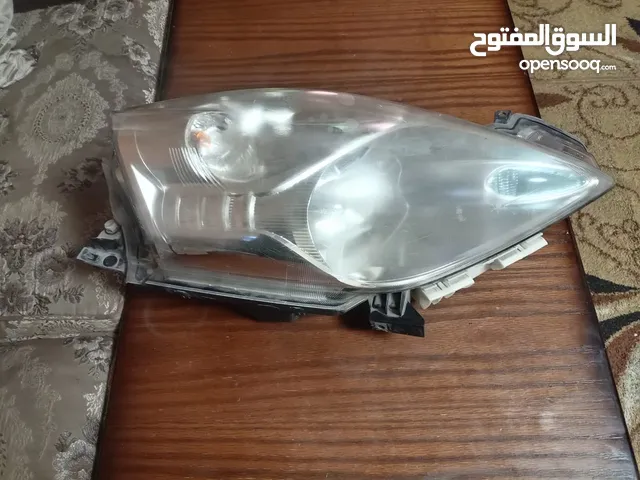 ضو سيارة نيسان ليف